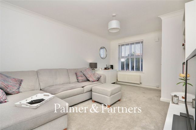 60, Oak Eggar Chase, Ipswich photo 4