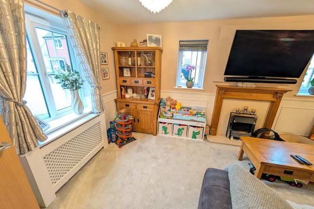 33, Meadow Brown Close, Thornbury photo 4