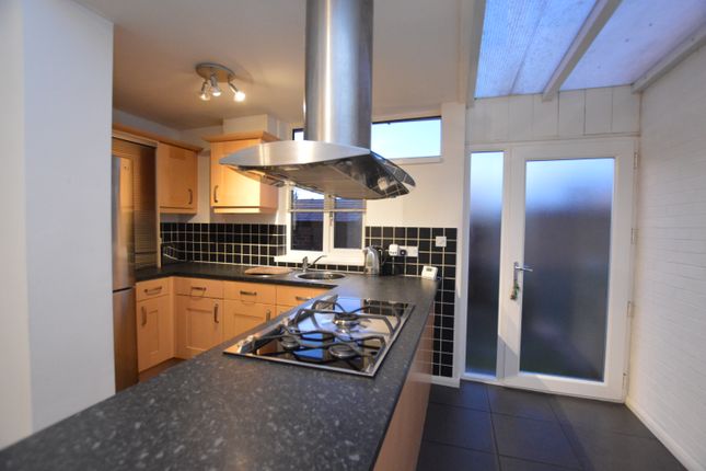 2-bed house on 10, Wakefield, £775/mo