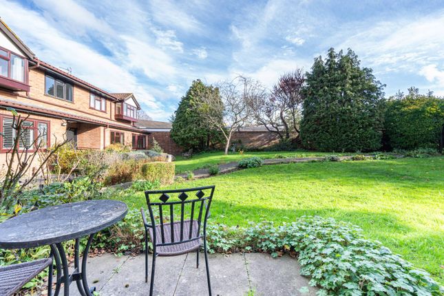 Forge Close, Hayes photo 4