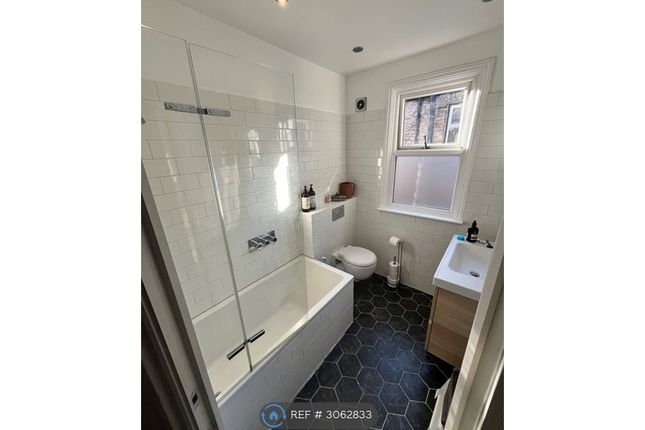 Chertsey Road, London photo 3
