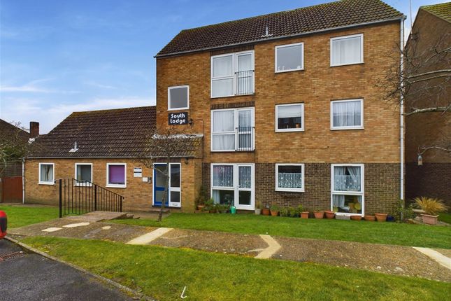 Flat for sale in South Lodge, Cokeham Road, Sompting, Lancing