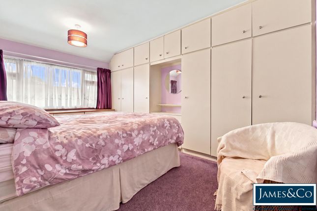 11, Greygoose Park, Harlow photo 4