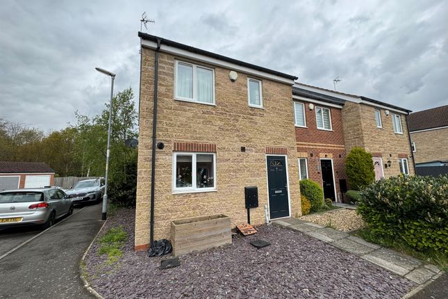 End terrace house for sale in Limeberry Place, Lincoln