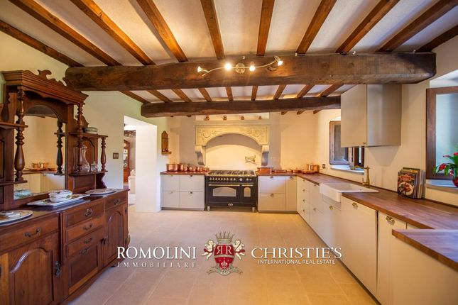 Country house for sale in Bibbiena, Tuscany, Italy