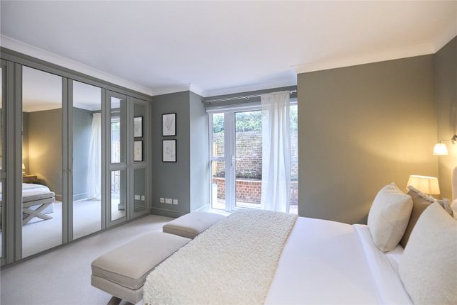 6, Grace's Mews, St John's Wood photo 4
