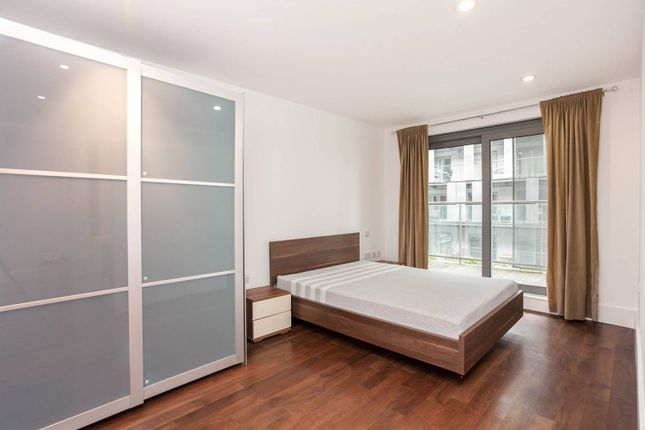 Flat to rent in West Carriage House, Woolwich, London