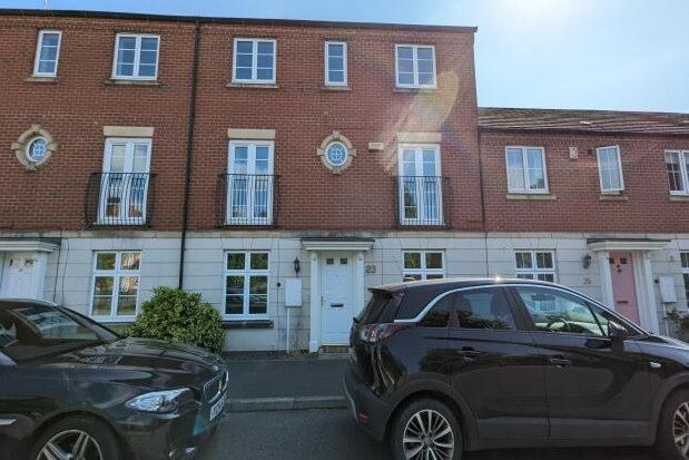 Thumbnail Town house to rent in Wenlock Drive, Nottingham