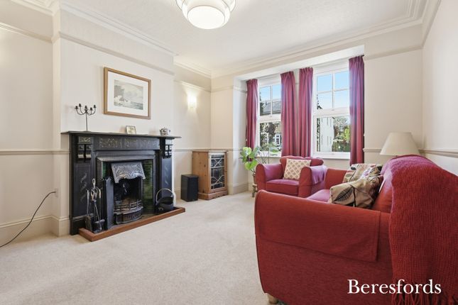 32, Junction Road, Brentwood photo 4