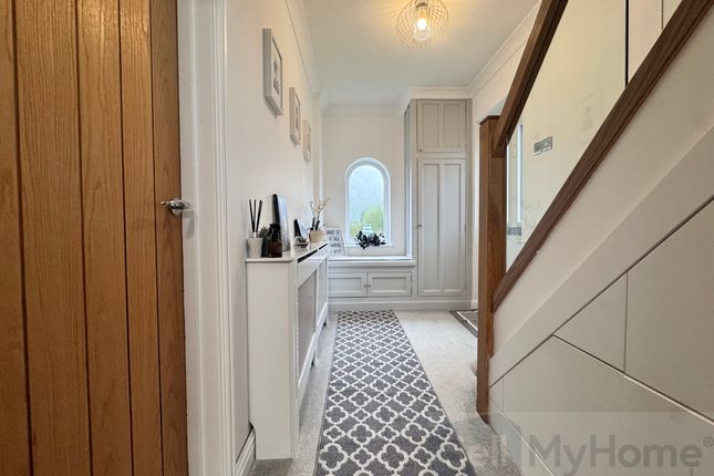 8 Wray Crescent, Preston photo 2