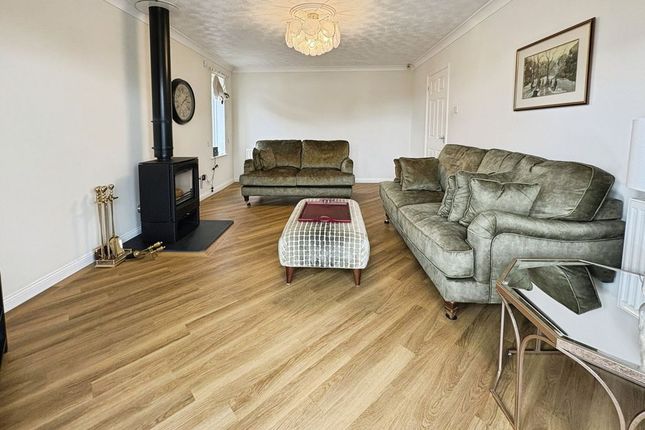 28, Oakfield Way, Cramlington photo 3