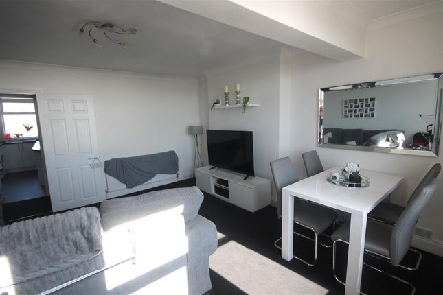 Flat for sale in Marine Parade West, Clacton-On-Sea