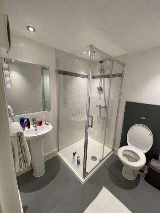 Flat for sale in 40A Jubilee Drive Kensington, Liverpool