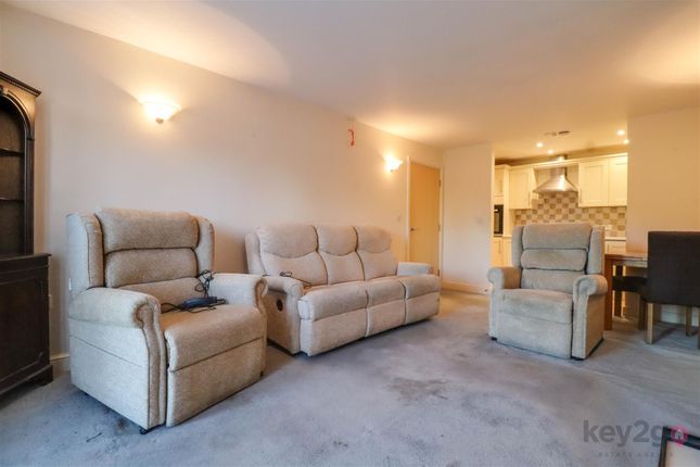 Flat 15, Castle Hill Court, High Street, Sheffield photo 3
