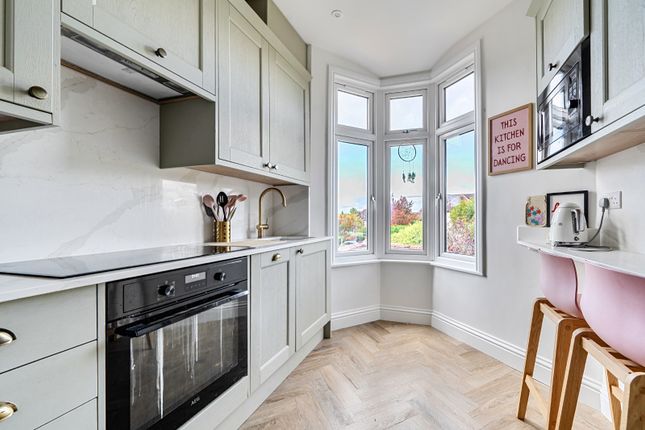 32, Oakfield Road, London photo 4