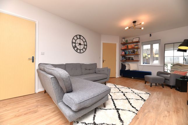 124 Dunnock Way, St. Ives photo 3