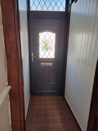 33, Lakefield Road, Llanelli photo 2