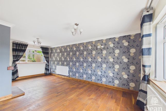 5, Morcroft Place, Lydney photo 2