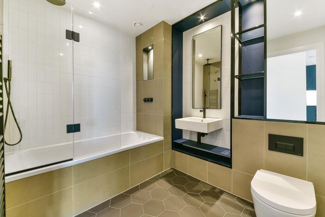 DF Waterview House, Grand Union, London photo 2