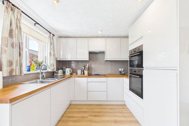 8, Maytree Close, Beaworthy photo 4