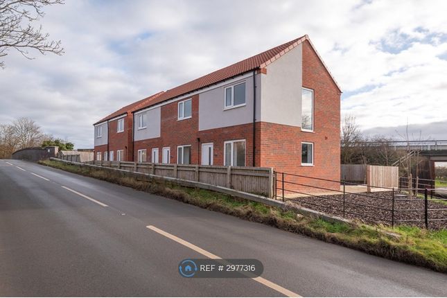Main Street, Balderton, Newark photo 5