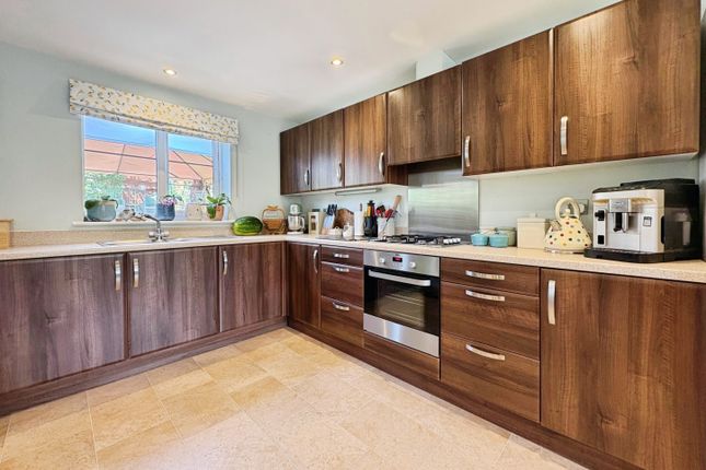 73, Raleigh Road, Somerset photo 3