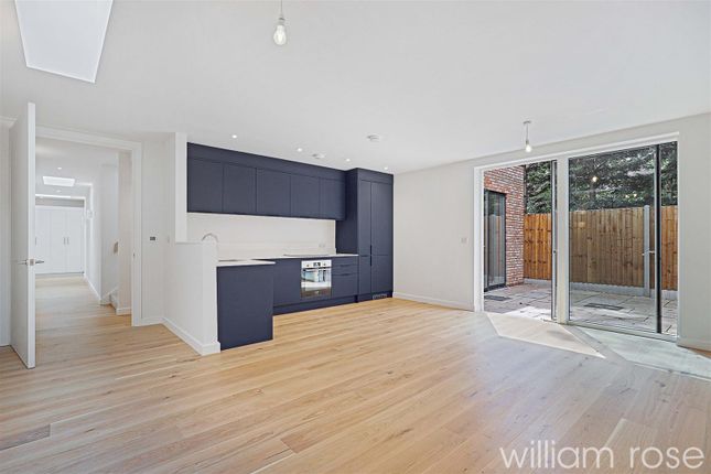 24C, Grove Hill, London photo 4