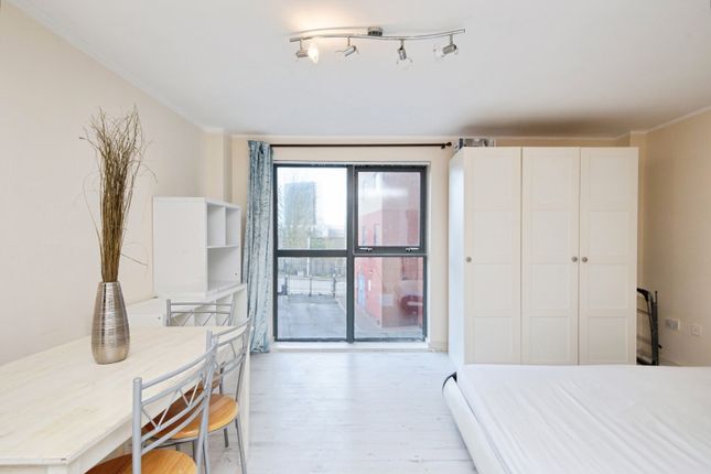 2, Lincoln Gate, 39, Red Bank, Greater Manchester photo 2