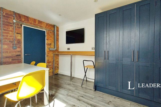 Room 3, 109, Queens Road, Essex photo 5
