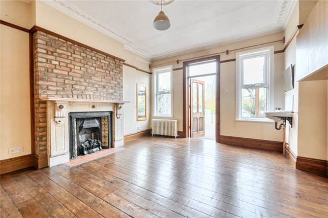 74, Derwent Road, London photo 3