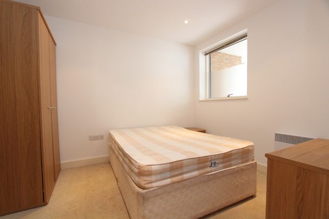 Flat 1, Projection West, Merchants Place, Reading photo 4