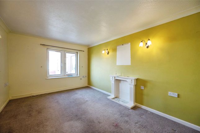 Flat 19, Mansion Court 50-52,, Granada Road, Hampshire photo 2