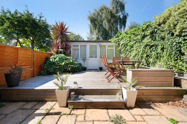 Flat for sale in Alderbrook Road, Clapham South, London