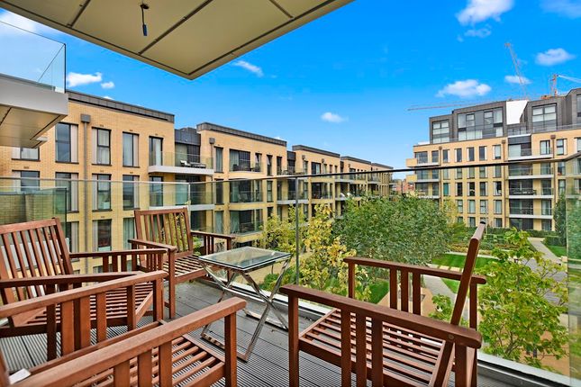 Thumbnail Flat to rent in Ravensbourne Apartments, Central Avenue, Fulham, London