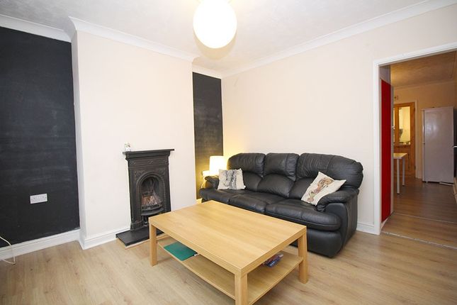 Town house to rent in Hastings Street, Loughborough