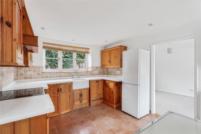 2, St. Nicholas Close, Islip photo 3