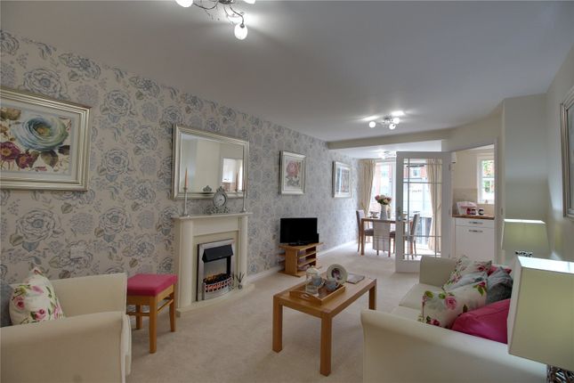 Flat for sale in Park Lane, Camberley