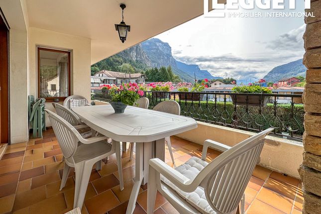Villa for sale in Magland, Haute-Savoie, Auvergne-Rhône-Alpes