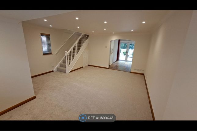 Abenberg Way, Hutton, Brentwood photo 2