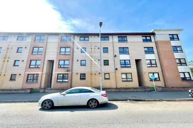 Flat to rent in Kings Park Road, Glasgow