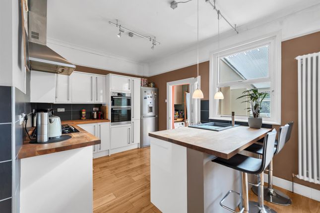 Fitted Kitchen
