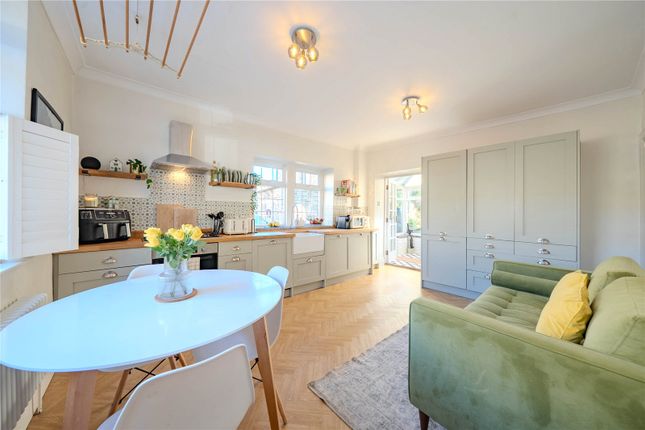 26, Town Lane, West Yorkshire photo 4