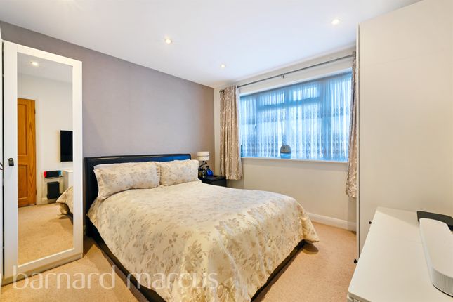 Thumbnail Maisonette for sale in Lynmouth Avenue, Morden