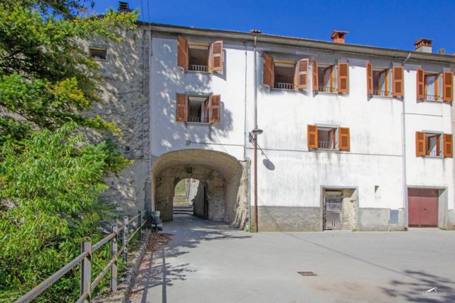 Thumbnail Town house for sale in Massa-Carrara, Tresana, Italy