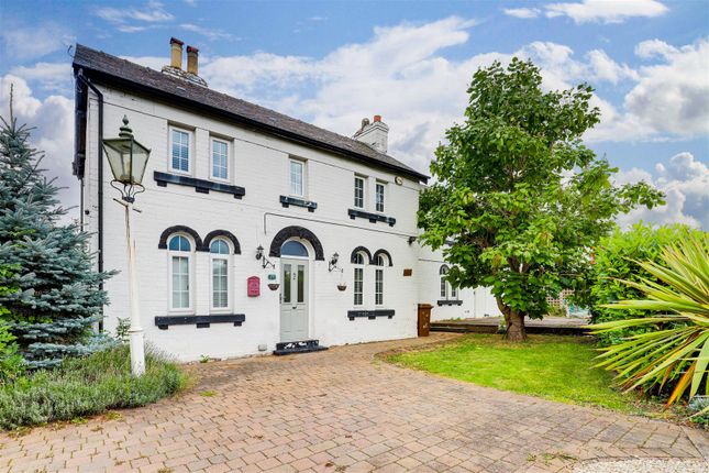 Thumbnail Detached house for sale in Meadow Lane, Long Eaton, Derbyshire