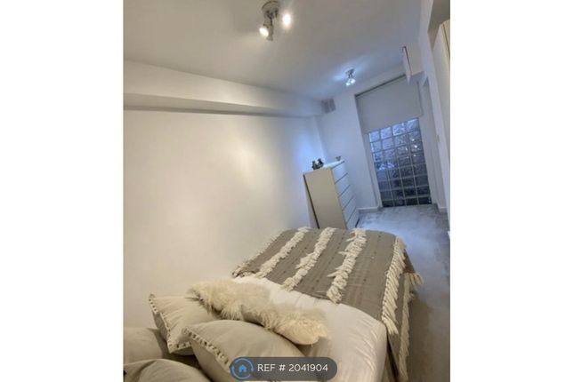 Room to rent in Greville Road, London