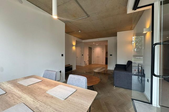 1F Spinners Way, Manchester photo 2