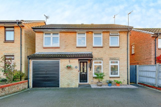 Thumbnail Detached house for sale in Cherrytree Close, Worth, Crawley