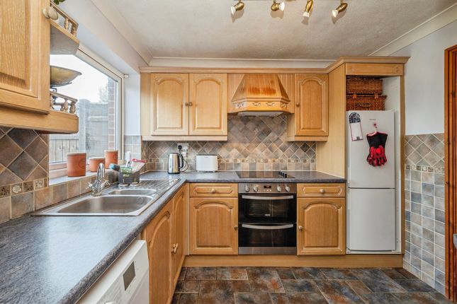 10, Sapwell Close, Norwich photo 3