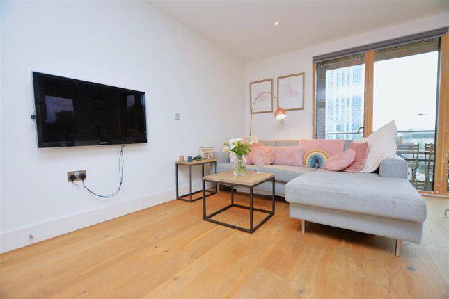 Flat for sale in Cavendish Road, Mitcham